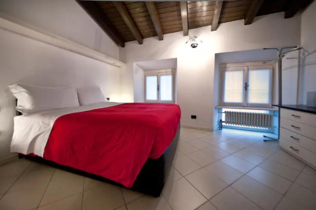 Cute And Cozy Centro Citta' Apartment แบร์กาโม ภายนอก รูปภาพ
