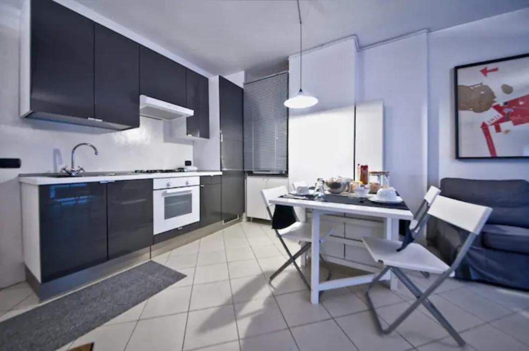 Cute And Cozy Centro Citta' Apartment แบร์กาโม ภายนอก รูปภาพ